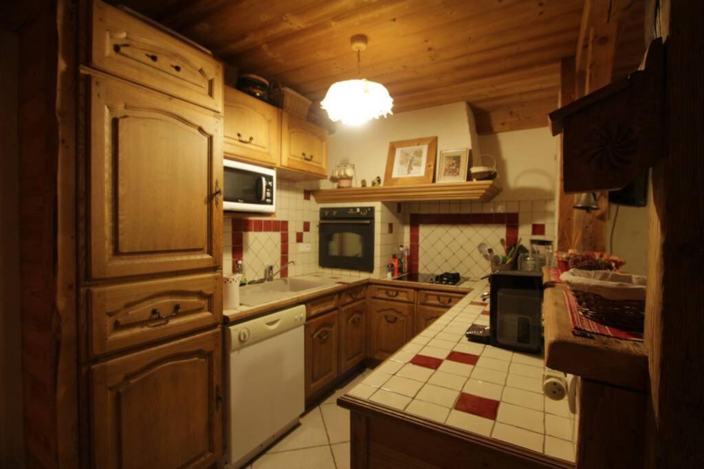 Appartement Cozy Dans Chalet 6 Pers Voiture 4 Roues Motrice A Dispo La Clusaz Buitenkant foto