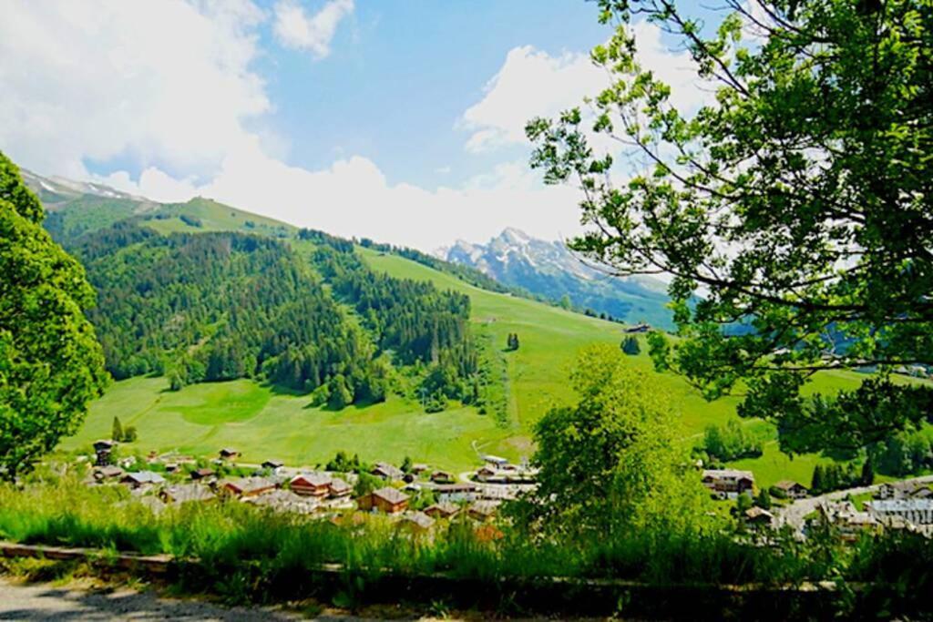 Appartement Cozy Dans Chalet 6 Pers Voiture 4 Roues Motrice A Dispo La Clusaz Buitenkant foto